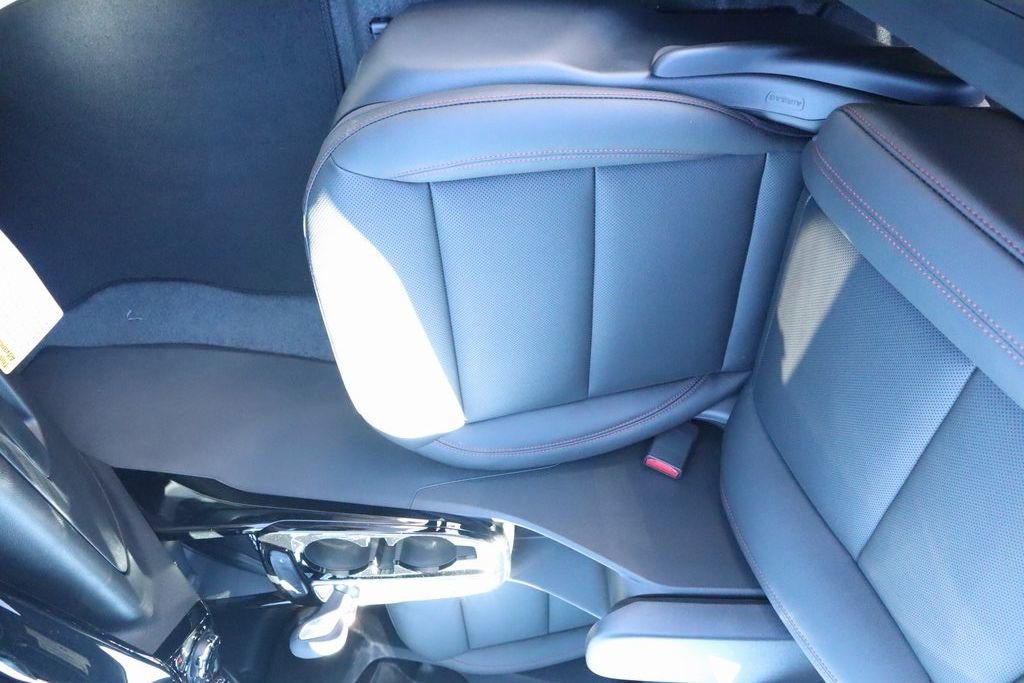 New 2026 Chevrolet Trax RS w/ Sunroof Package image 16