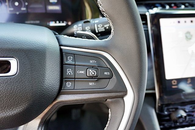 New 2023 Jeep Grand Cherokee Limited 4xe image 41