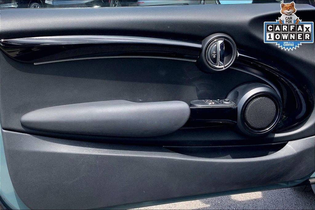 Certified 2023 MINI Cooper 2-Door Hardtop w/ Multitone Edition image 20