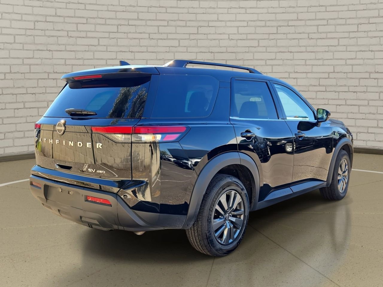 Used 2024 Nissan Pathfinder SV image 5