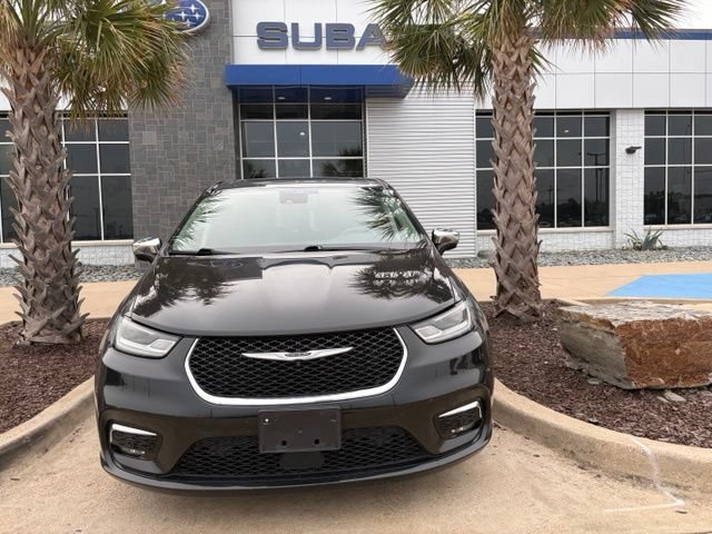 Used 2022 Chrysler Pacifica Limited FWD image 2