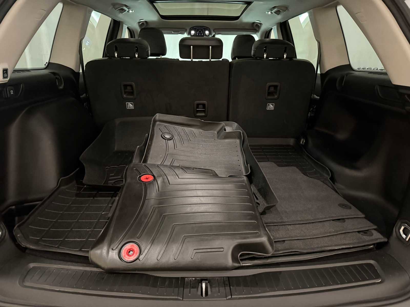 Used 2023 Jeep Grand Cherokee Limited w/ Black Appearance Package image 25