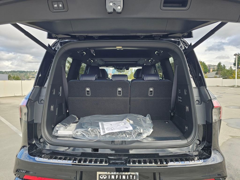 New 2026 INFINITI QX80 4WD image 16