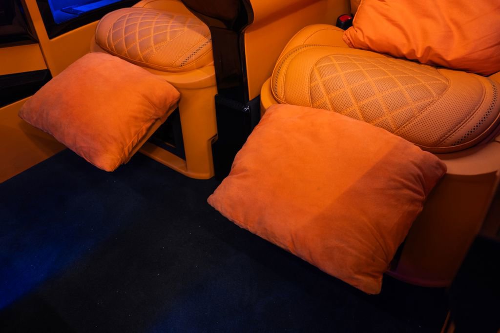 Used 2023 Mercedes-Benz Metris Passenger image 21