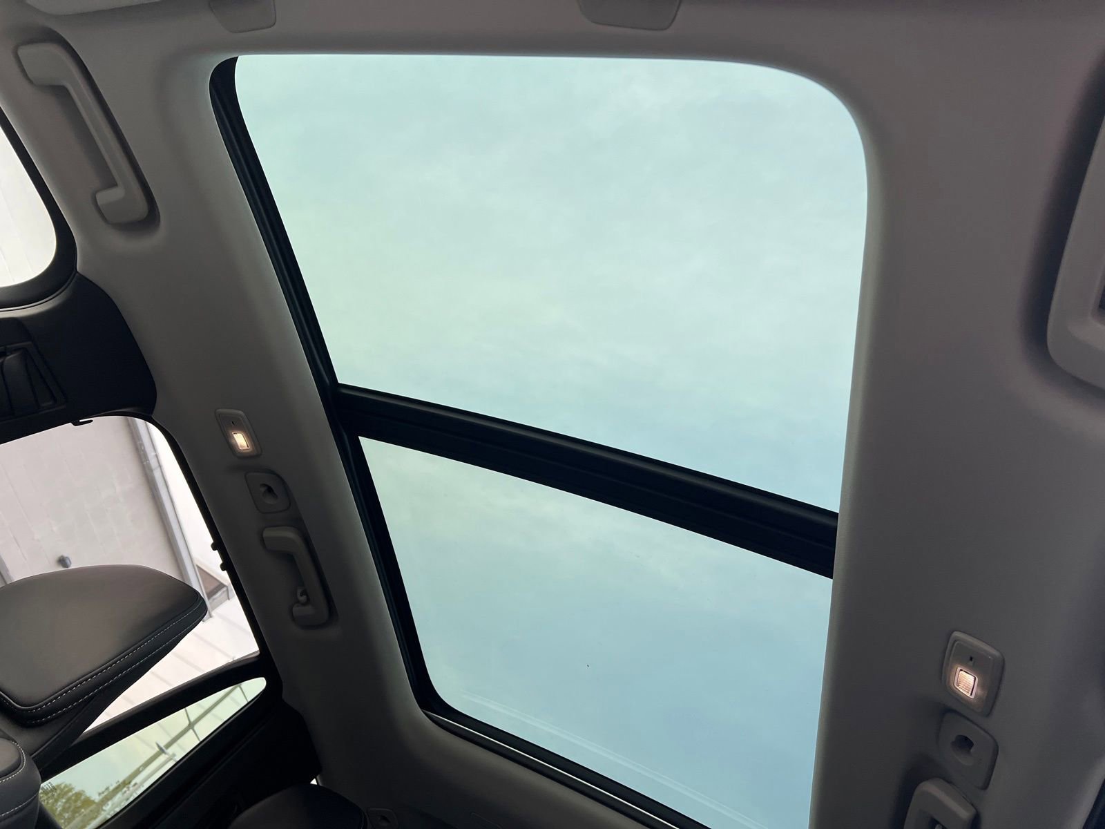 New 2026 Volvo XC90 B6 Ultra image 34