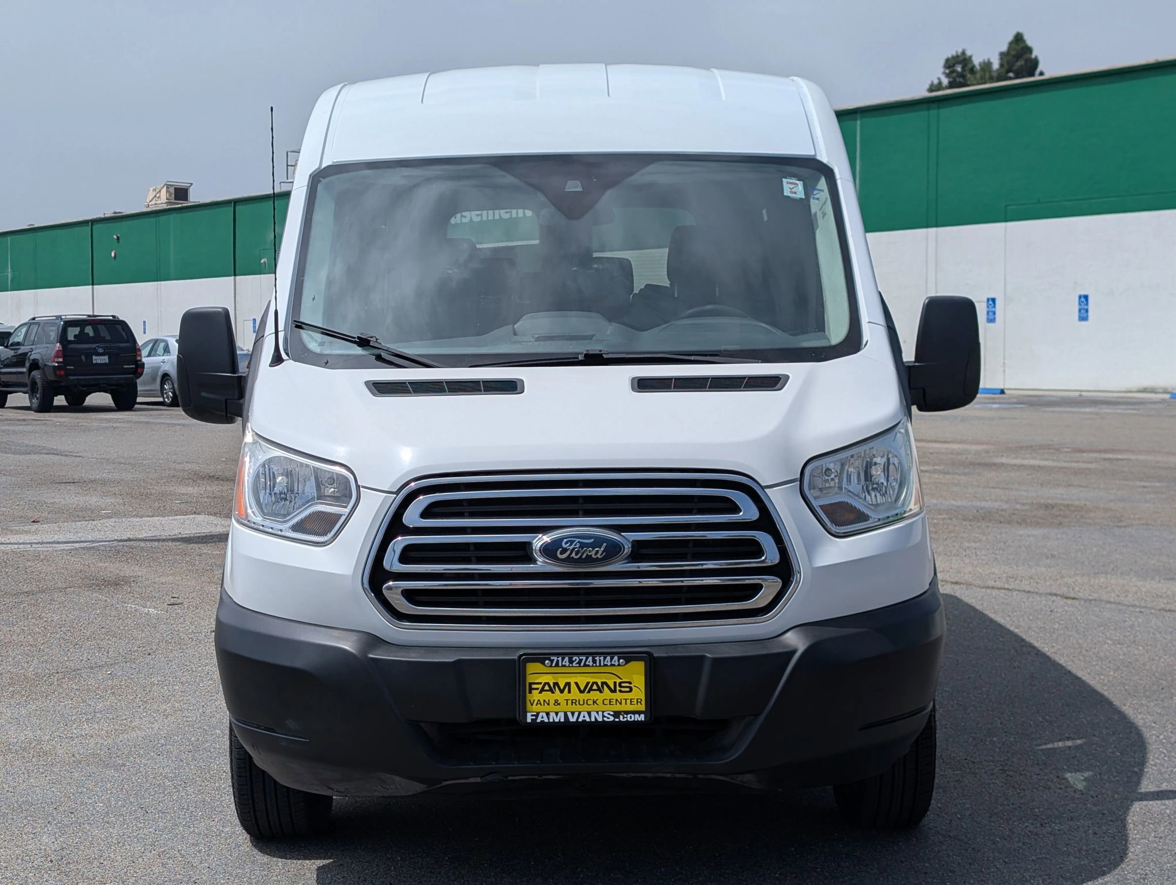 Used 2019 Ford Transit 350 XLT RWD image 2