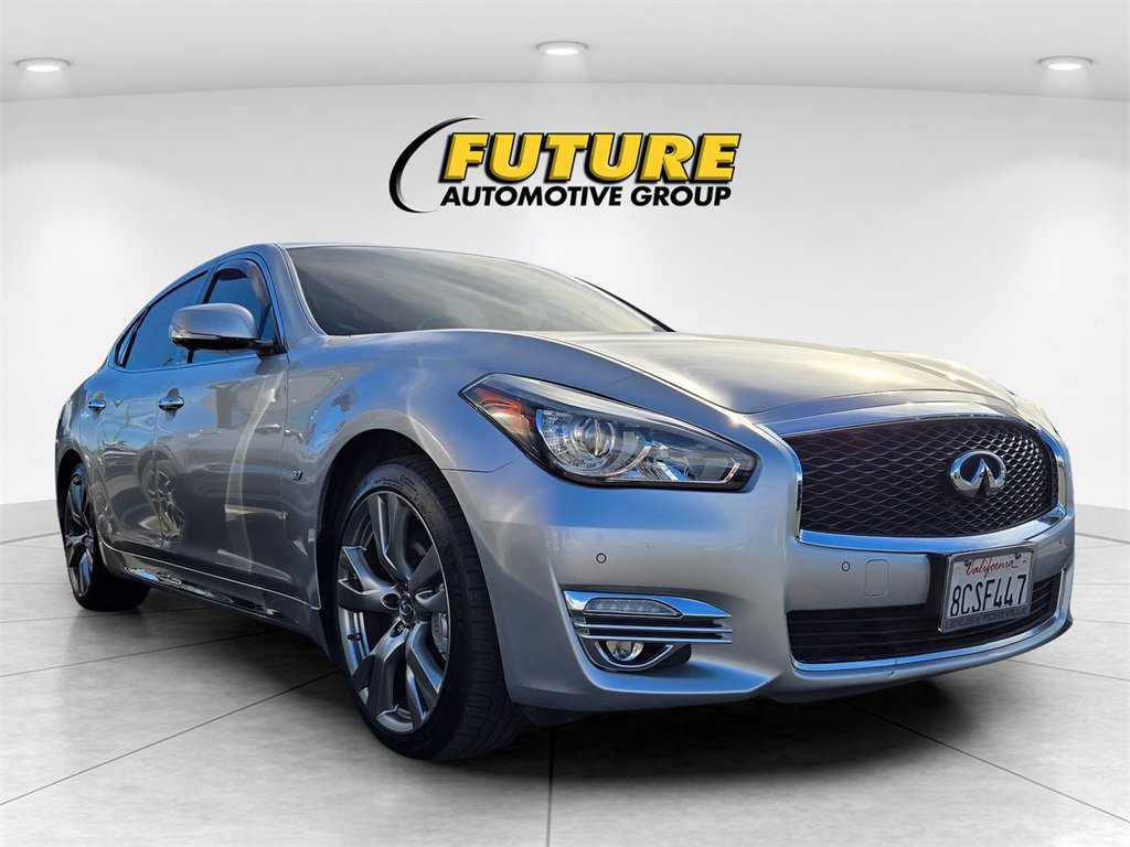 Used 2017 INFINITI Q70 L 3.7