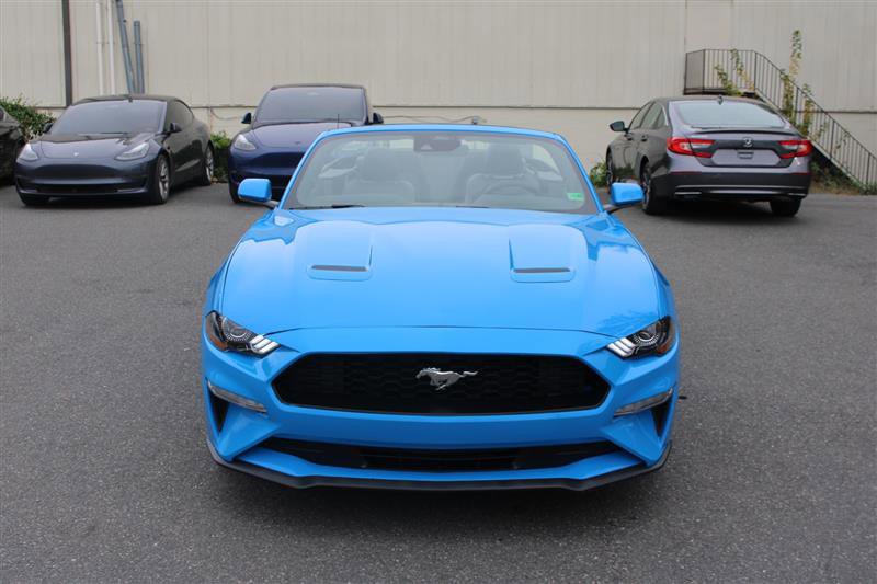 Used 2023 Ford Mustang Premium RWD image 3