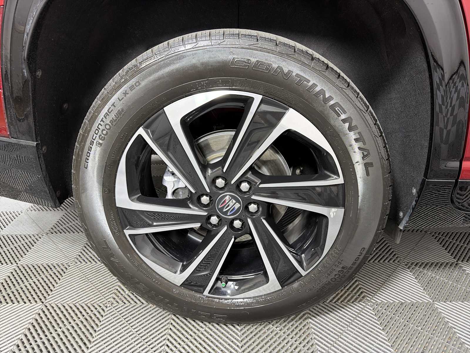 Used 2025 Buick Enclave Sport Touring w/ Power Package FWD image 16
