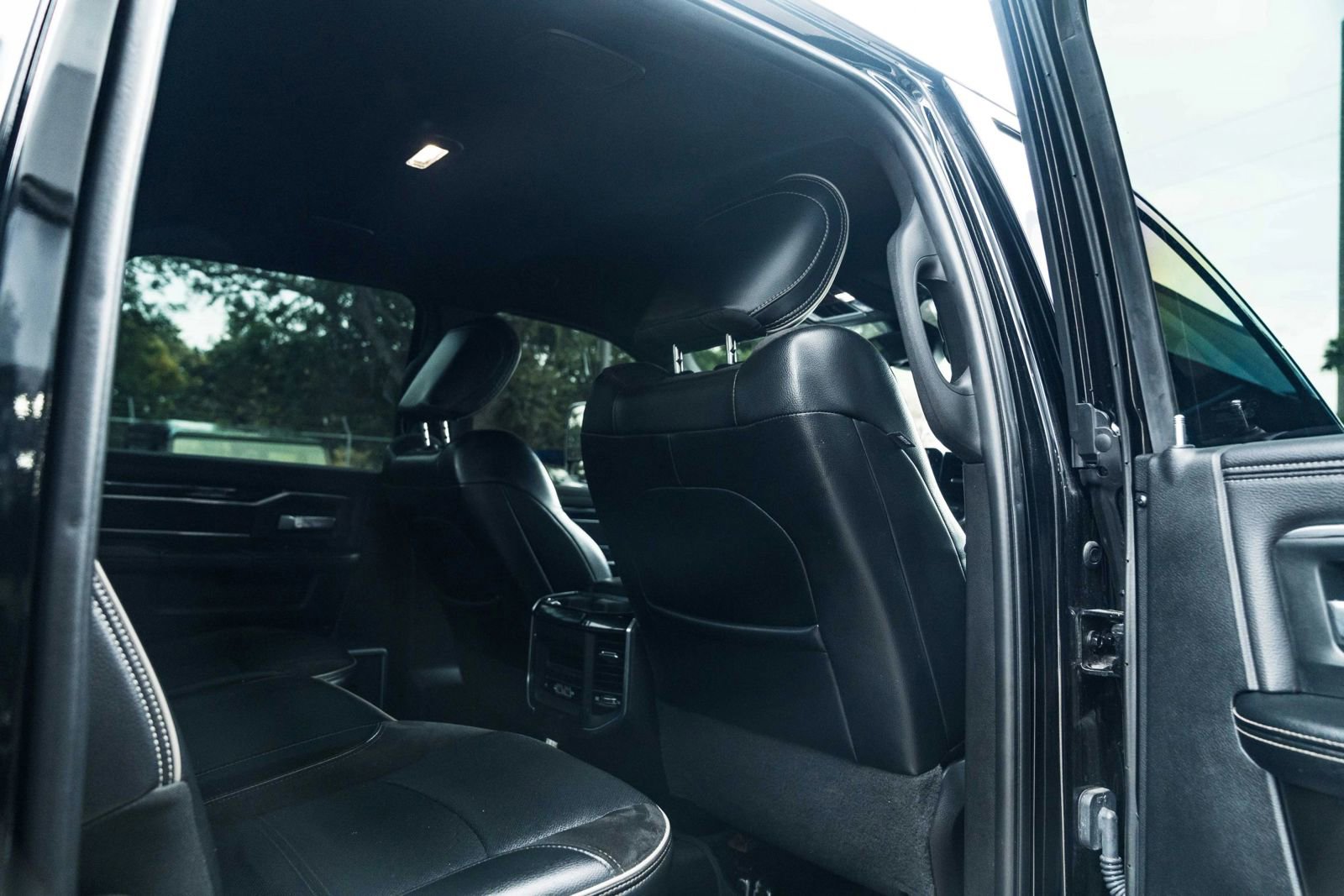 Used 2019 RAM 3500 Laramie image 29