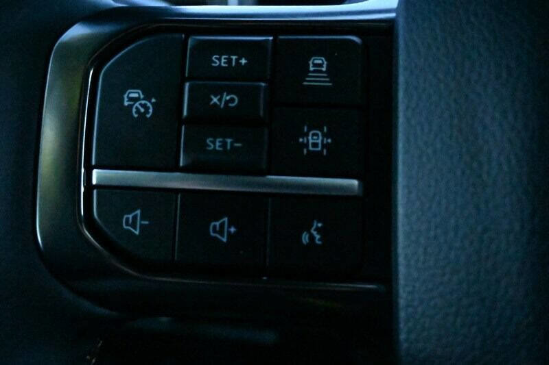 Used 2023 Ford F350 Platinum image 31