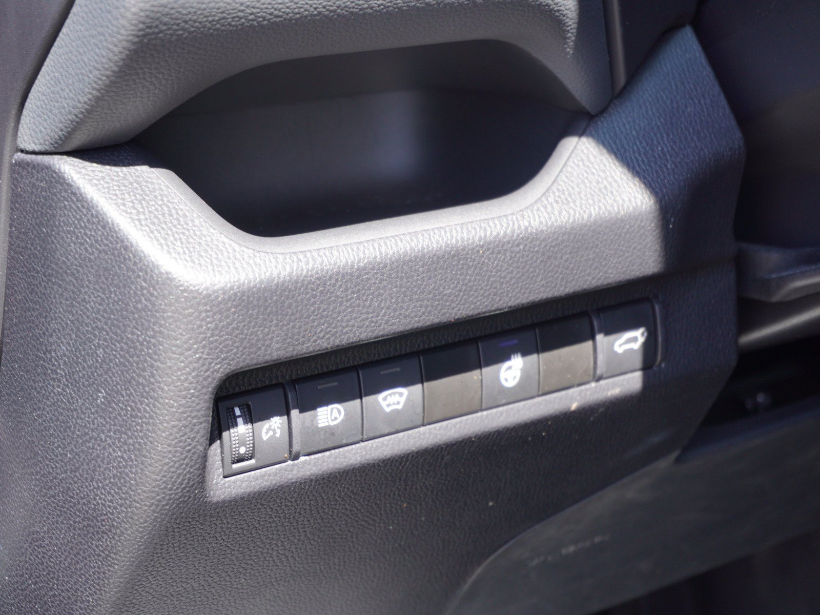 Used 2024 Toyota RAV4 XLE w/ Convenience Package AWD/4WD image 20