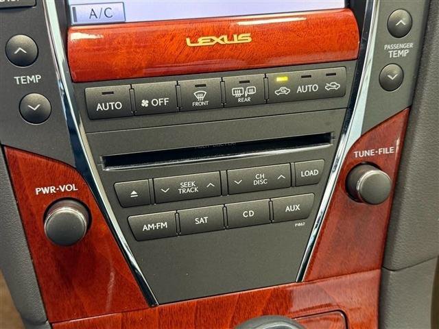 Used 2011 Lexus ES 350 w/ Luxury Pkg & Navigation FWD image 23