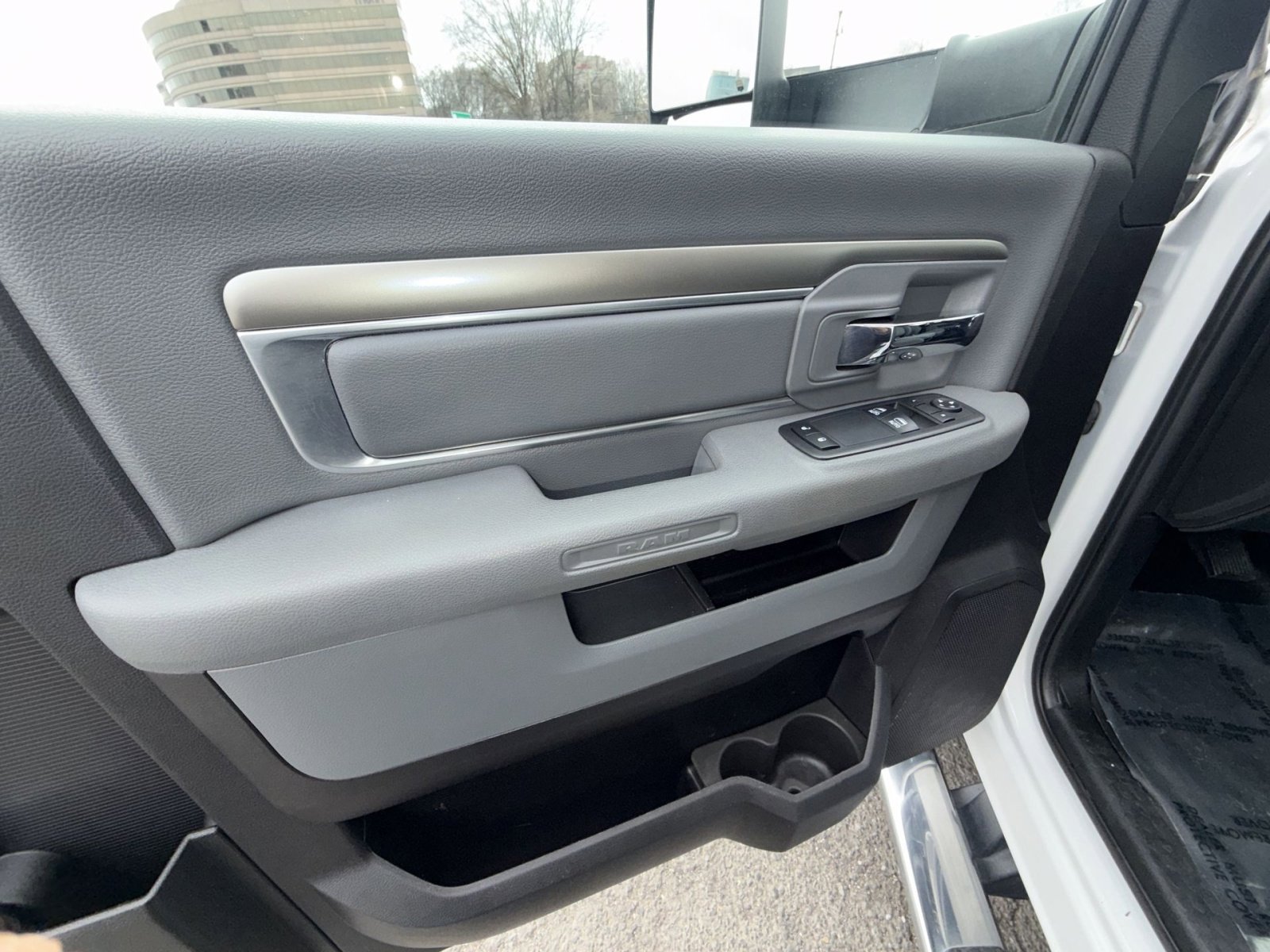 Used 2018 RAM 5500 SLT w/ Quick Order Package 29G SLT image 15