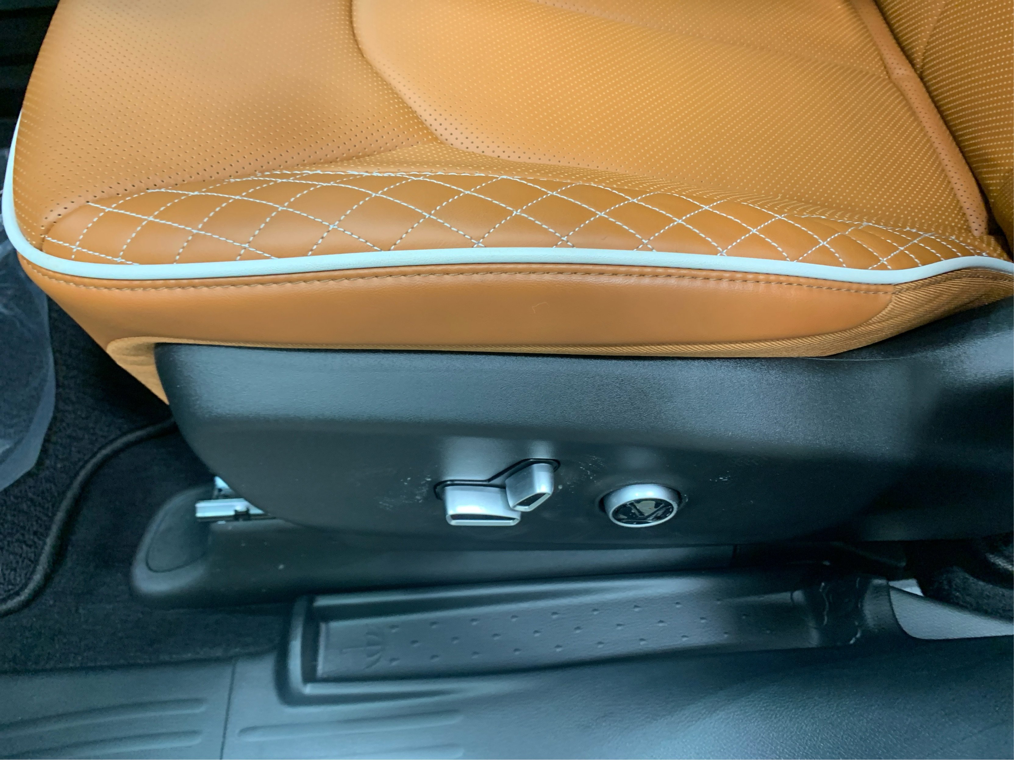 New 2026 Chrysler Pacifica Pinnacle AWD/4WD image 18