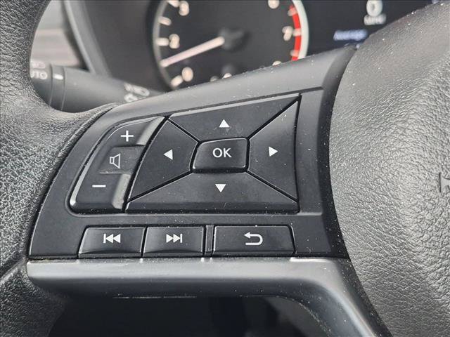 Used 2025 Nissan Altima 2.5 SV FWD image 16