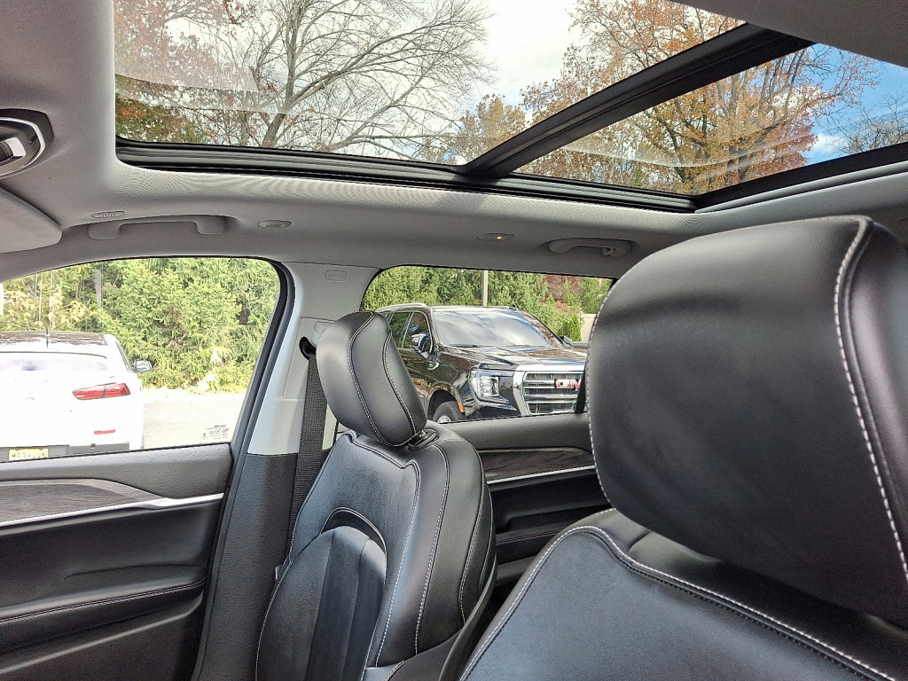 Certified 2022 Jeep Grand Cherokee L Limited image 24