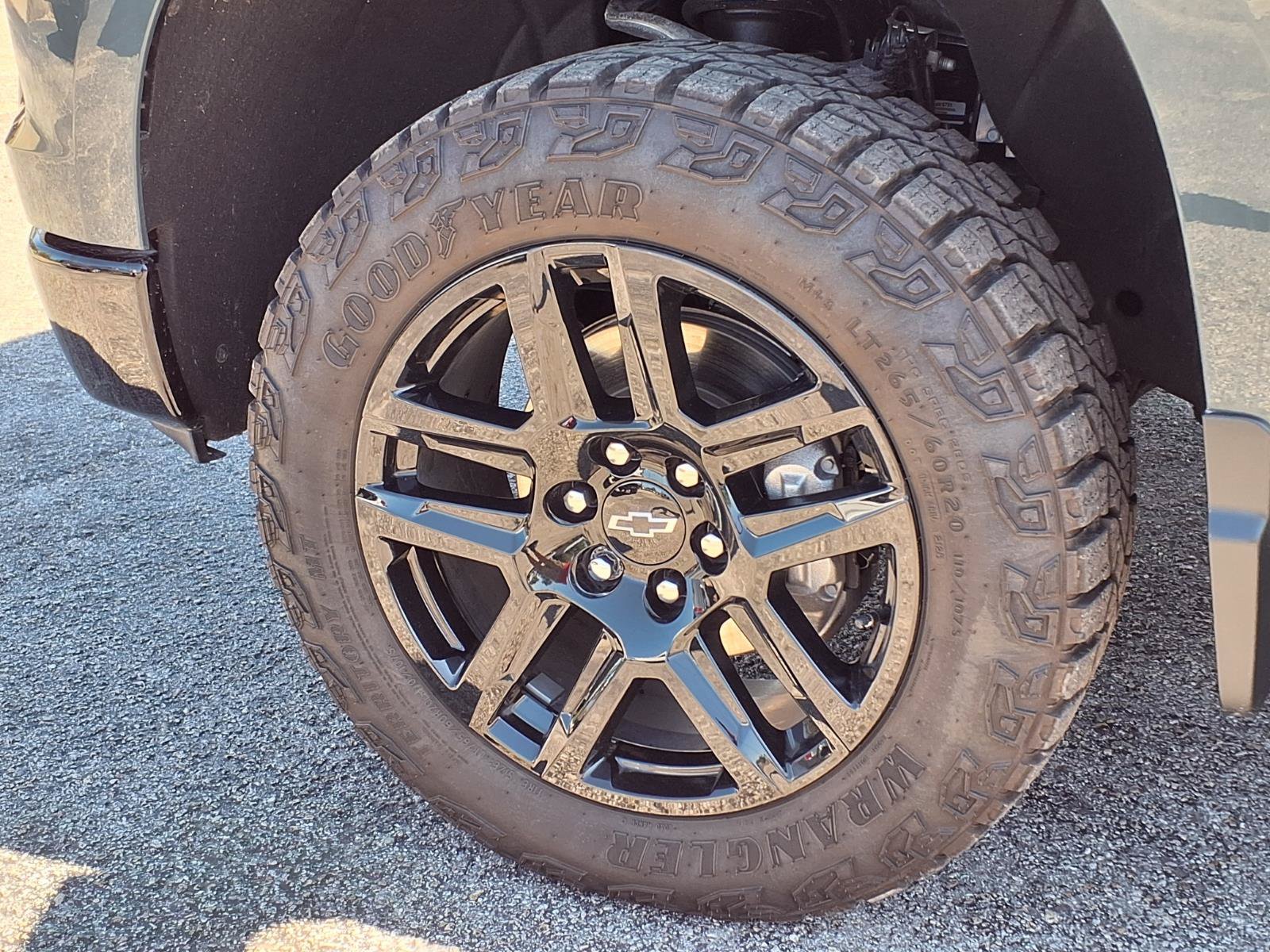 Used 2026 Chevrolet Silverado 1500 LT Trail Boss w/ Safety Package AWD/4WD image 30