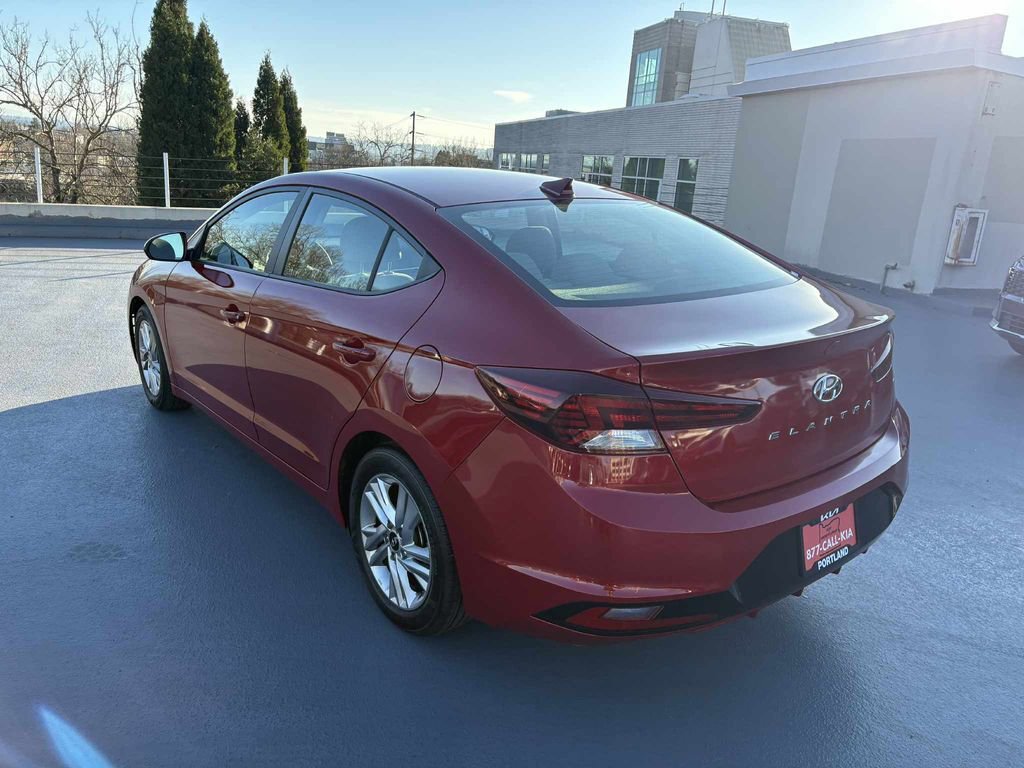 Used 2020 Hyundai Elantra SEL image 3