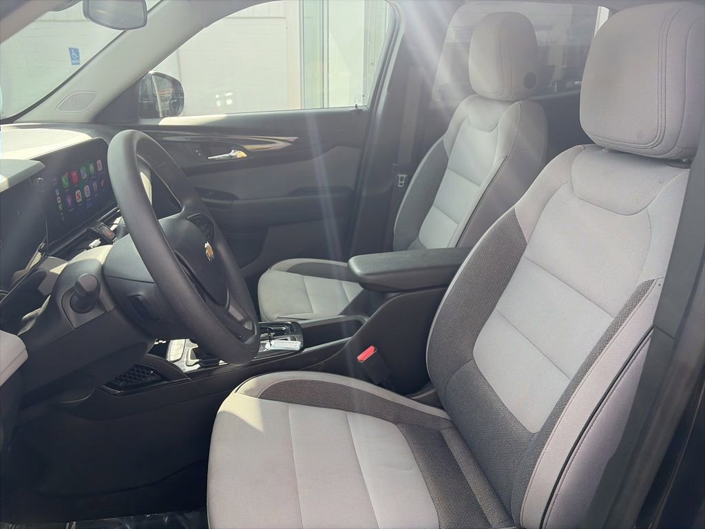Used 2025 Chevrolet TrailBlazer LT image 11