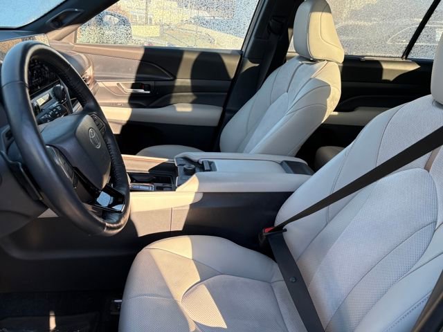 Used 2024 Toyota Grand Highlander AWD Hybrid image 9
