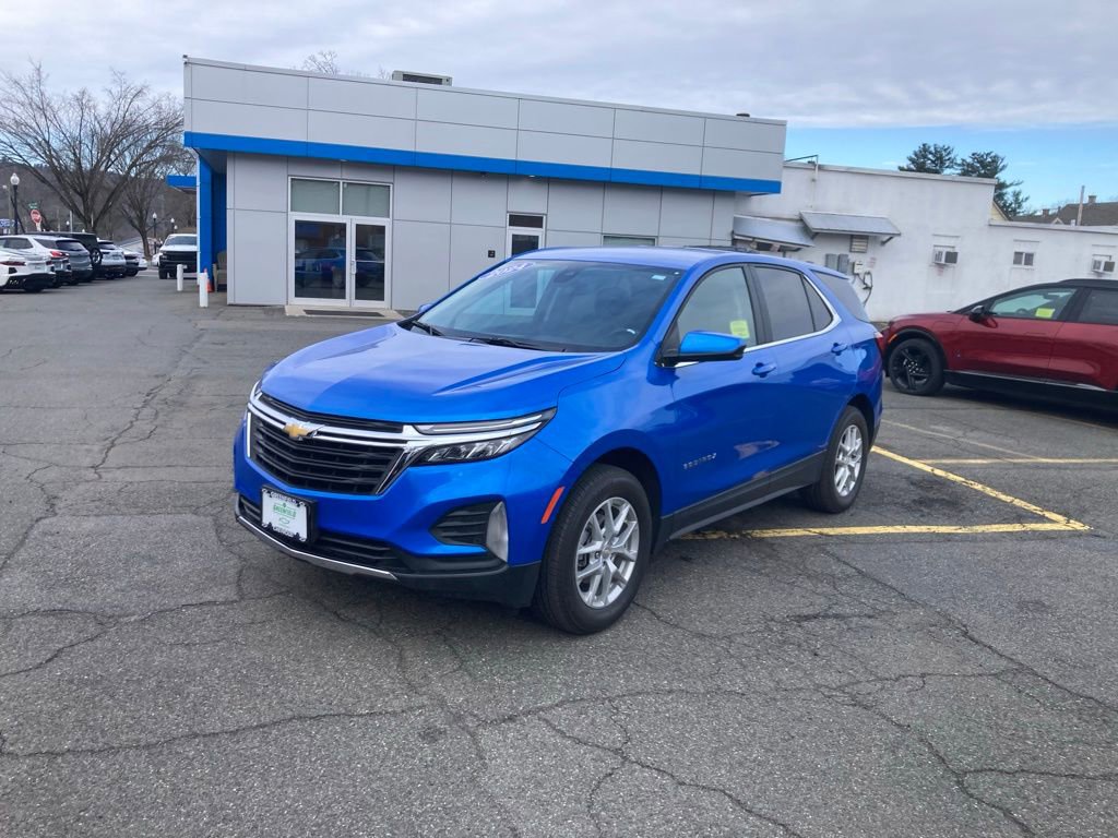 Used 2024 Chevrolet Equinox LT image 3