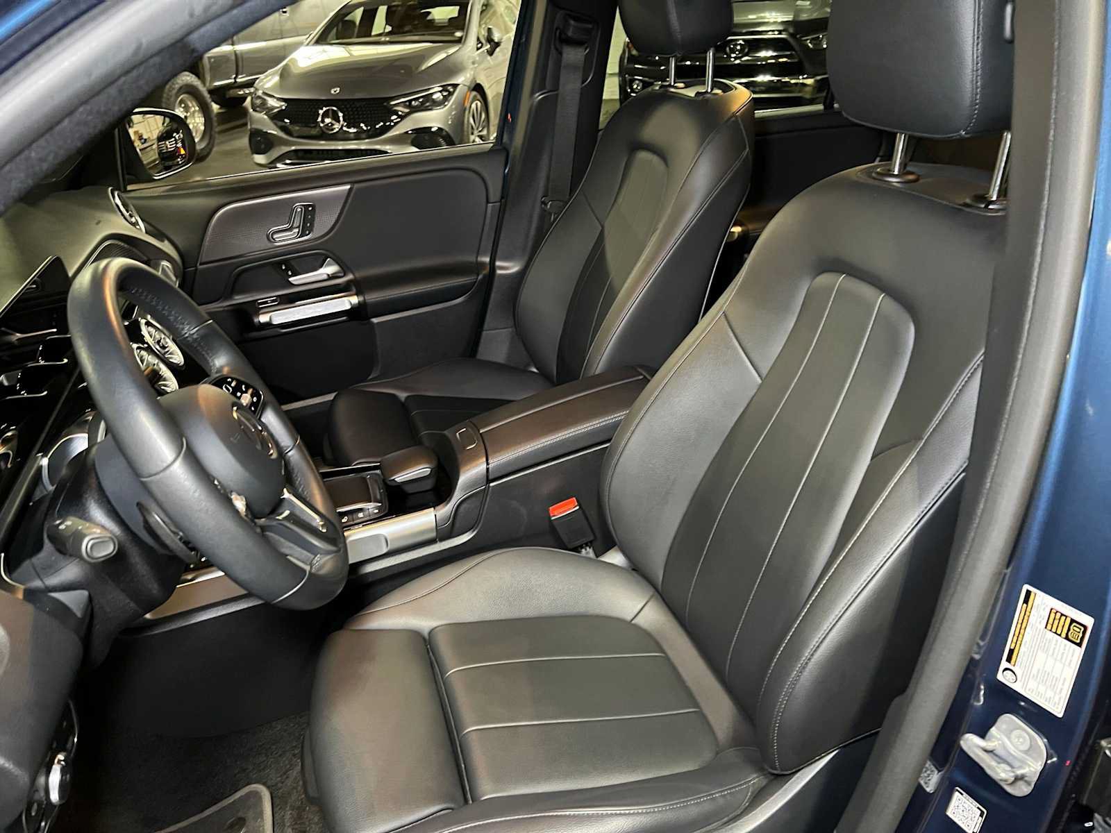 Used 2023 Mercedes-Benz EQB 250+ image 23