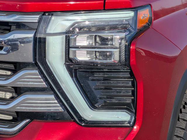 Used 2024 Chevrolet Silverado 2500 High Country w/ Technology Package image 10