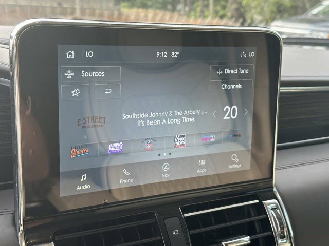 Used 2021 Lincoln Navigator Black Label w/ Cargo Convenience Package image 29