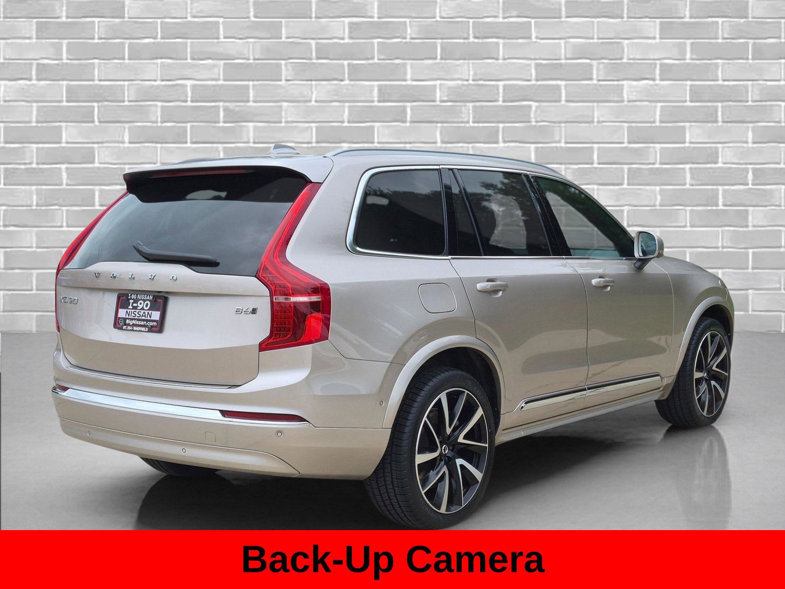 Used 2023 Volvo XC90 B6 Plus w/ Protection Package AWD/4WD image 7