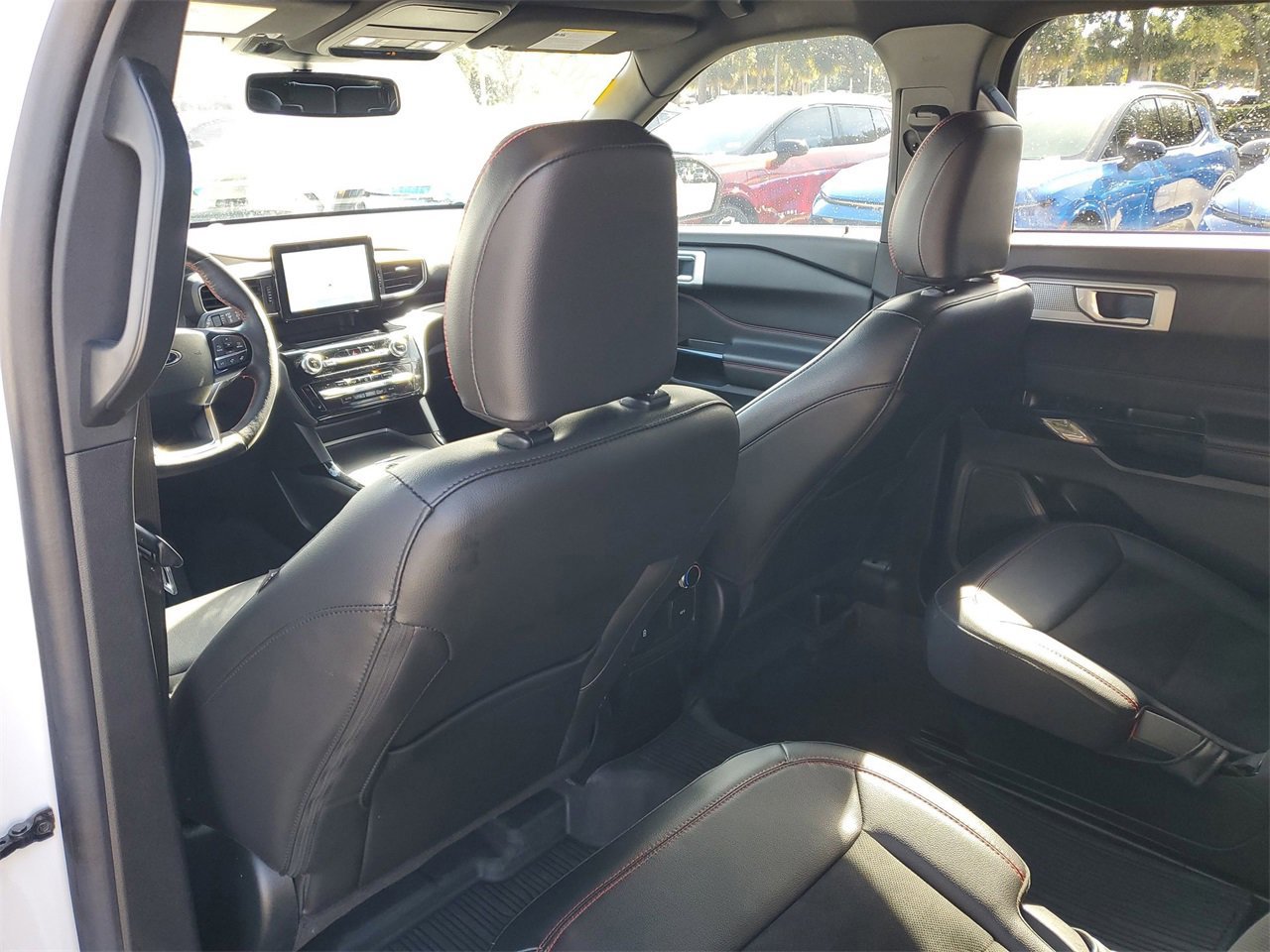 Used 2023 Ford Explorer ST-Line w/ Class IV Trailer Tow Package image 9