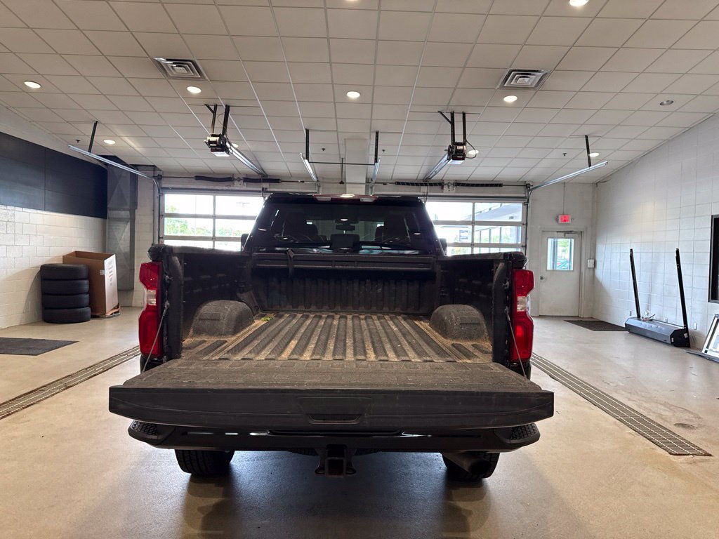 Used 2020 Chevrolet Silverado 2500 Custom w/ Custom Value Package AWD/4WD image 18