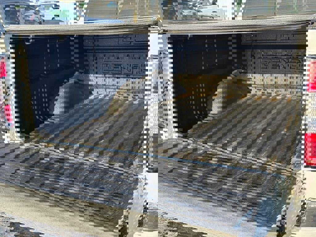 Certified 2022 GMC Canyon Denali image 4