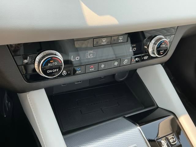 New 2025 Mitsubishi Outlander SEL image 8