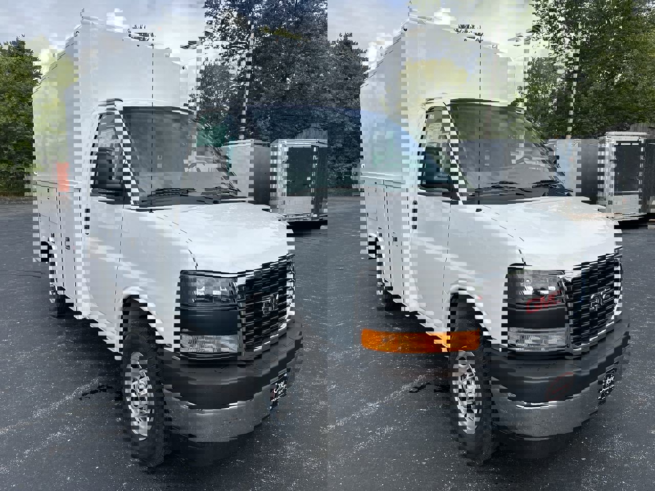 New 2025 GMC Savana 3500 w/ Power Convenience Package