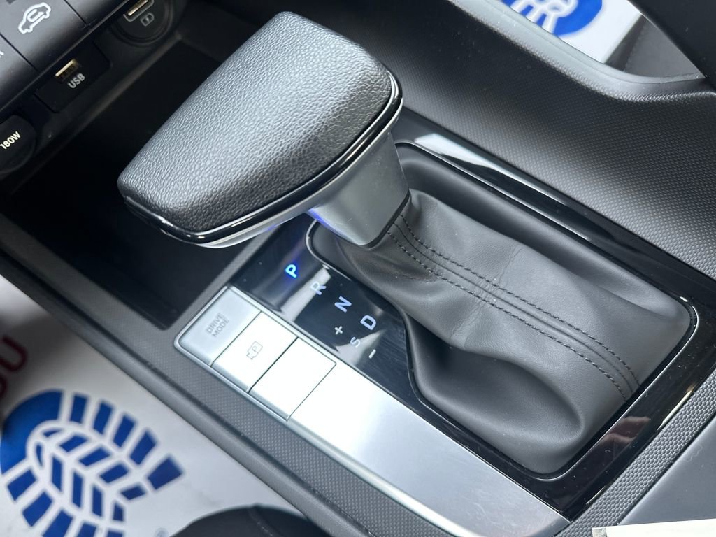 Used 2023 Hyundai Elantra SEL image 25
