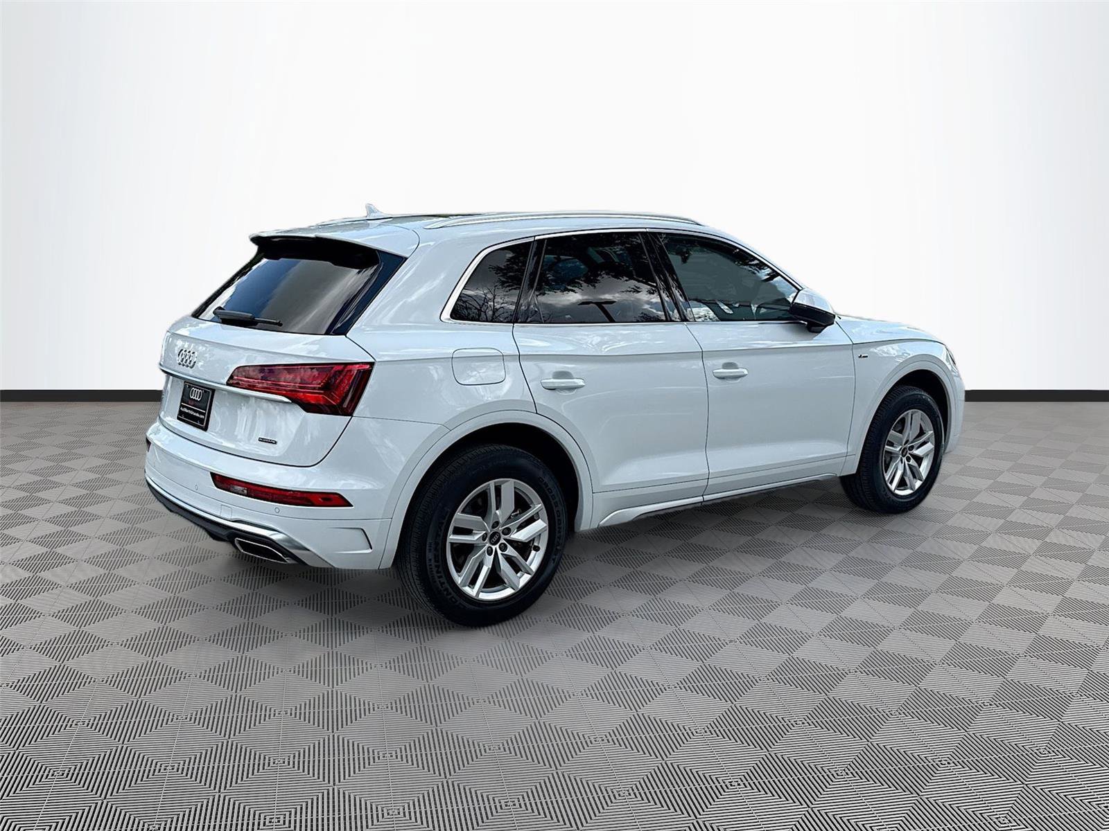 Certified 2023 Audi Q5 2.0T Premium w/ Convenience Package image 7