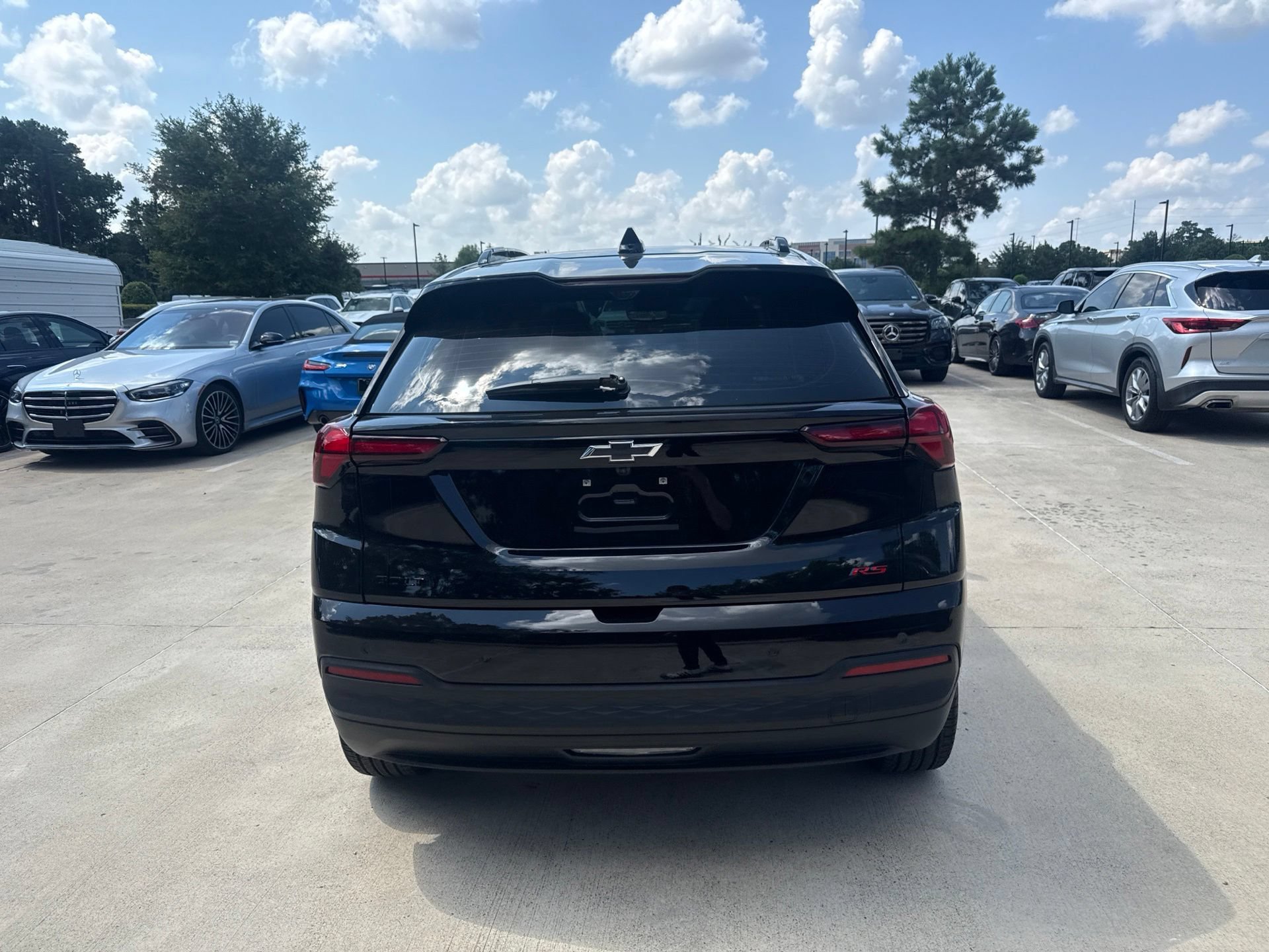 Used 2027 Chevrolet Bolt RS w/ Technology Package FWD image 5