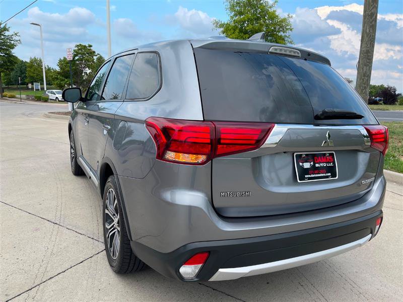 Used 2017 Mitsubishi Outlander ES AWD/4WD image 56