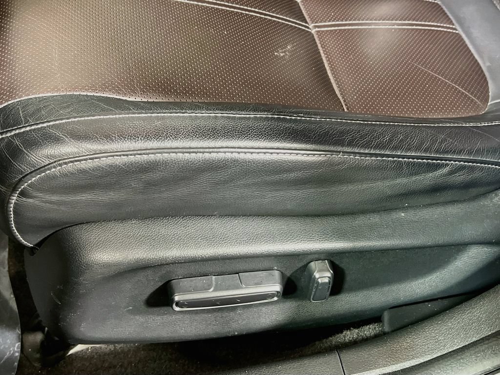 Used 2019 Honda Insight Touring image 17
