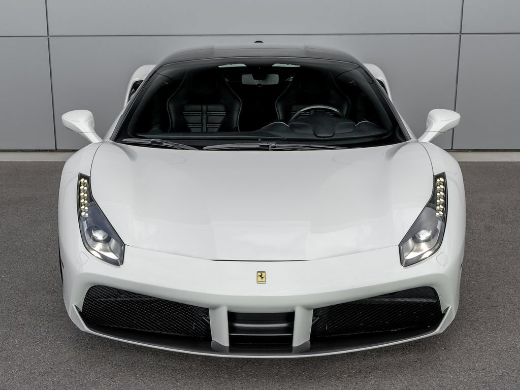 Used 2018 Ferrari 488 GTB RWD image 2