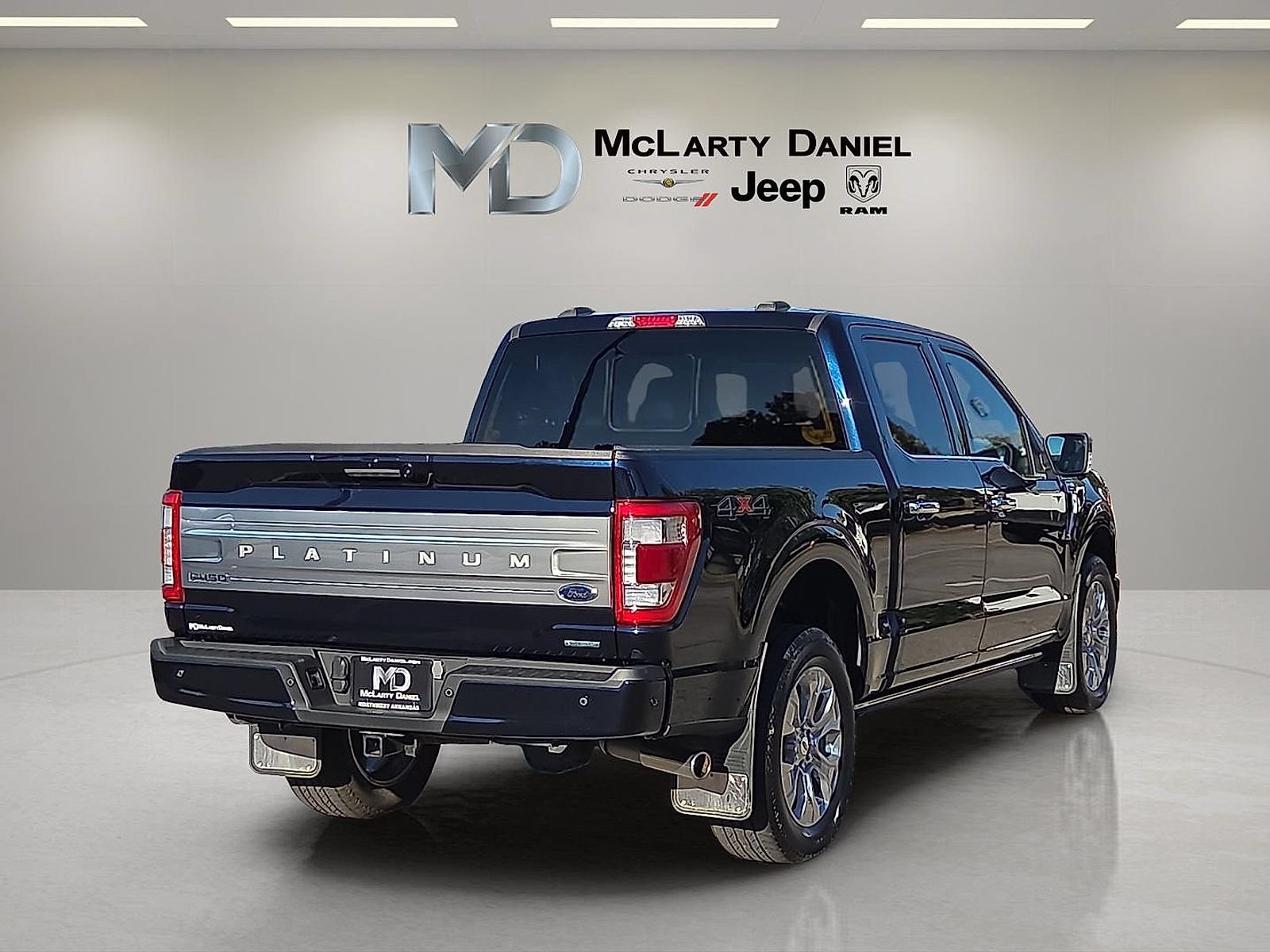 Used 2023 Ford F150 Platinum AWD/4WD image 5