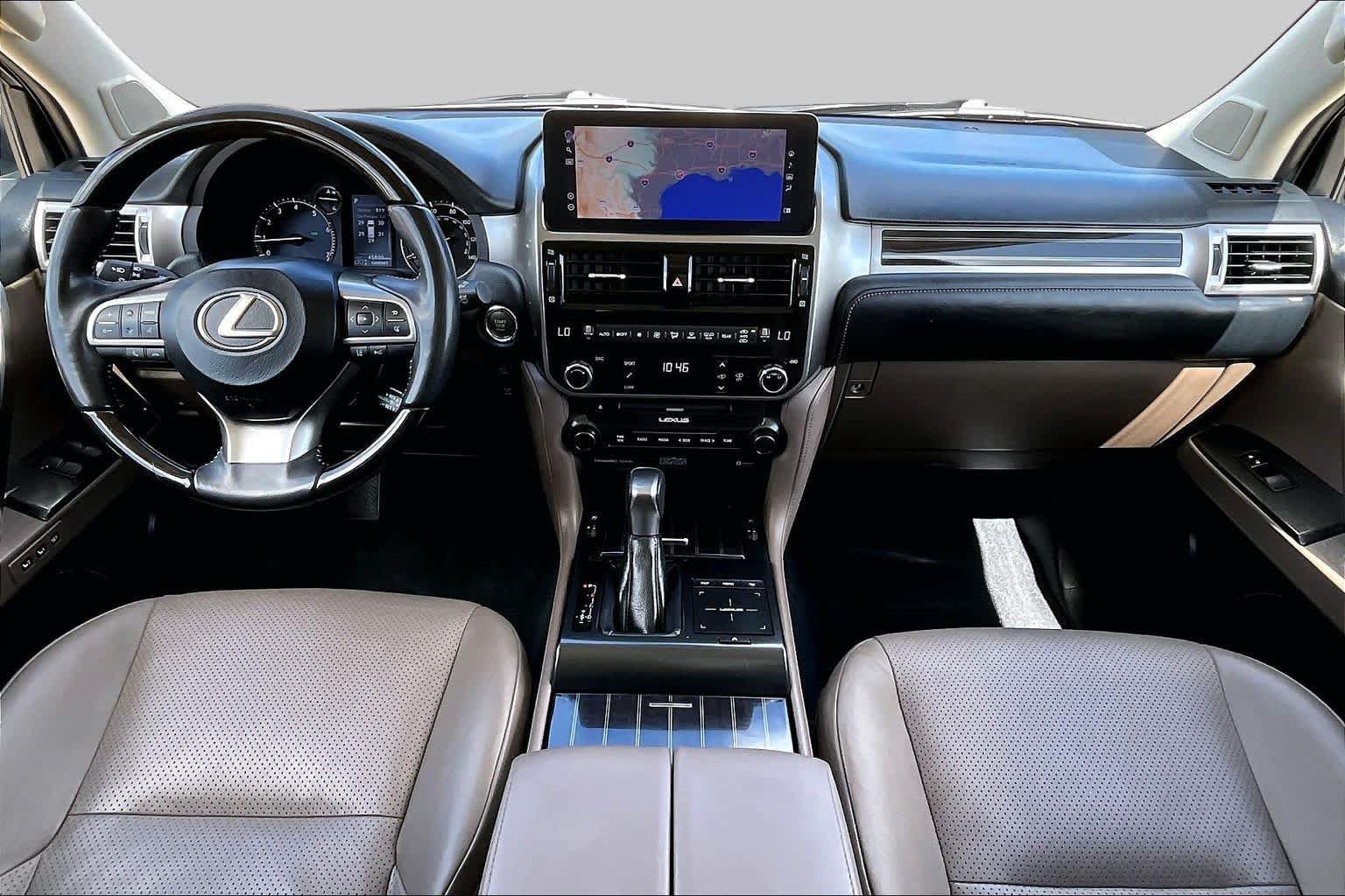 Used 2023 Lexus GX 460 Luxury w/ Accessory Package AWD/4WD image 16
