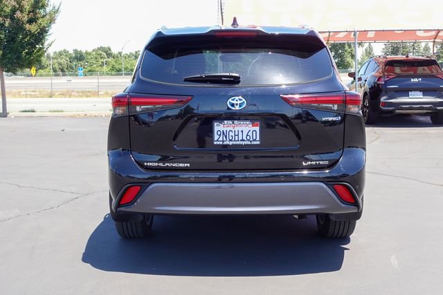 Certified 2024 Toyota Highlander Limited AWD/4WD image 9