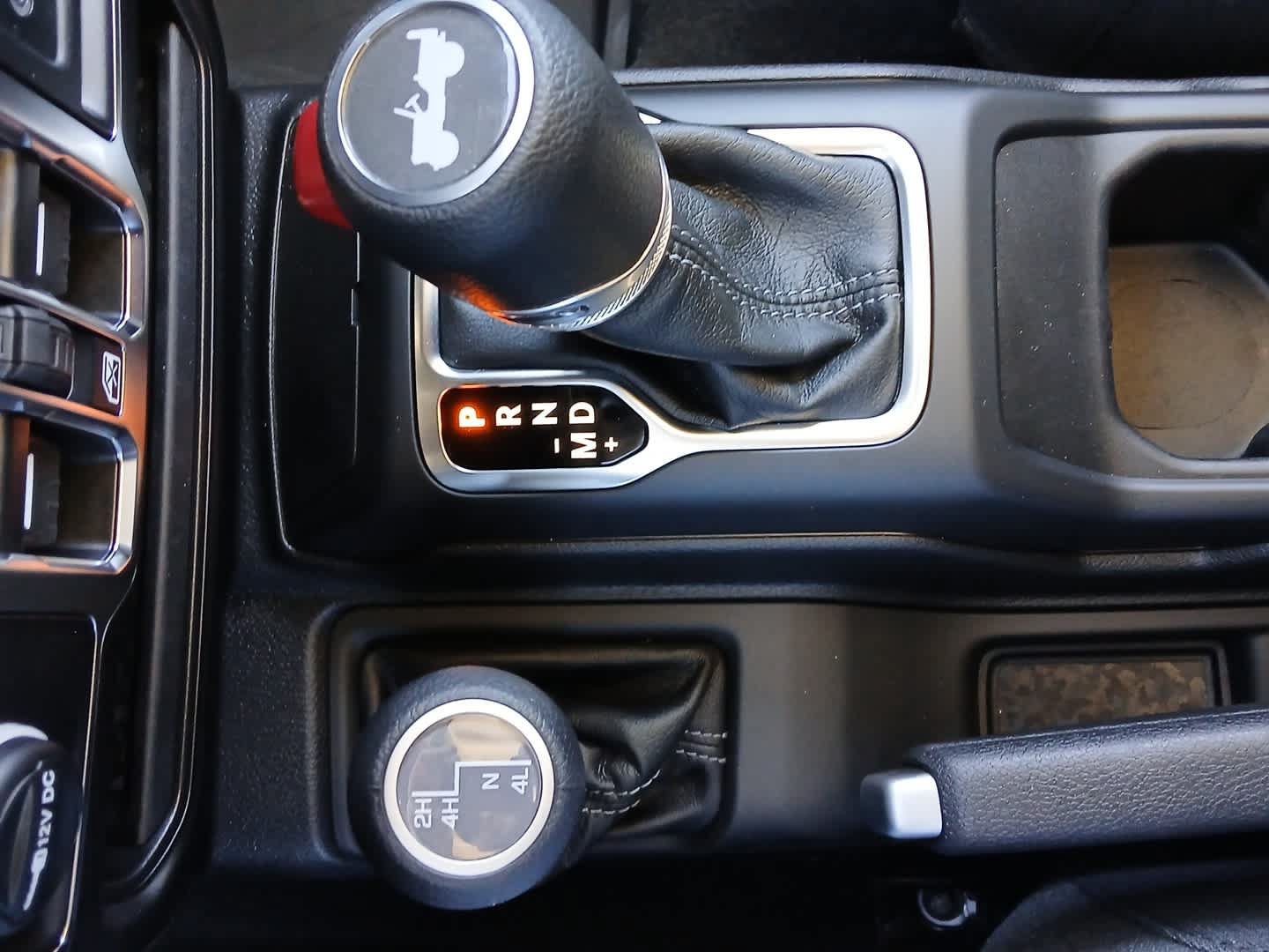 Used 2025 Jeep Wrangler Unlimited Sport AWD/4WD image 39