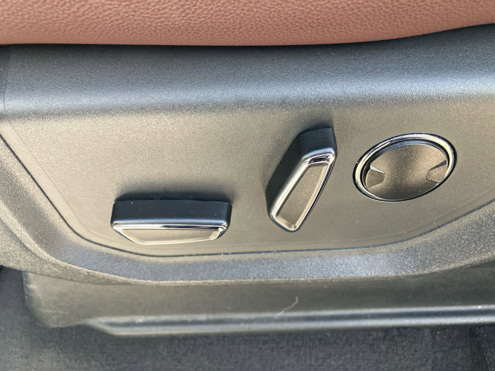 Used 2024 Ford Expedition Max Limited image 11