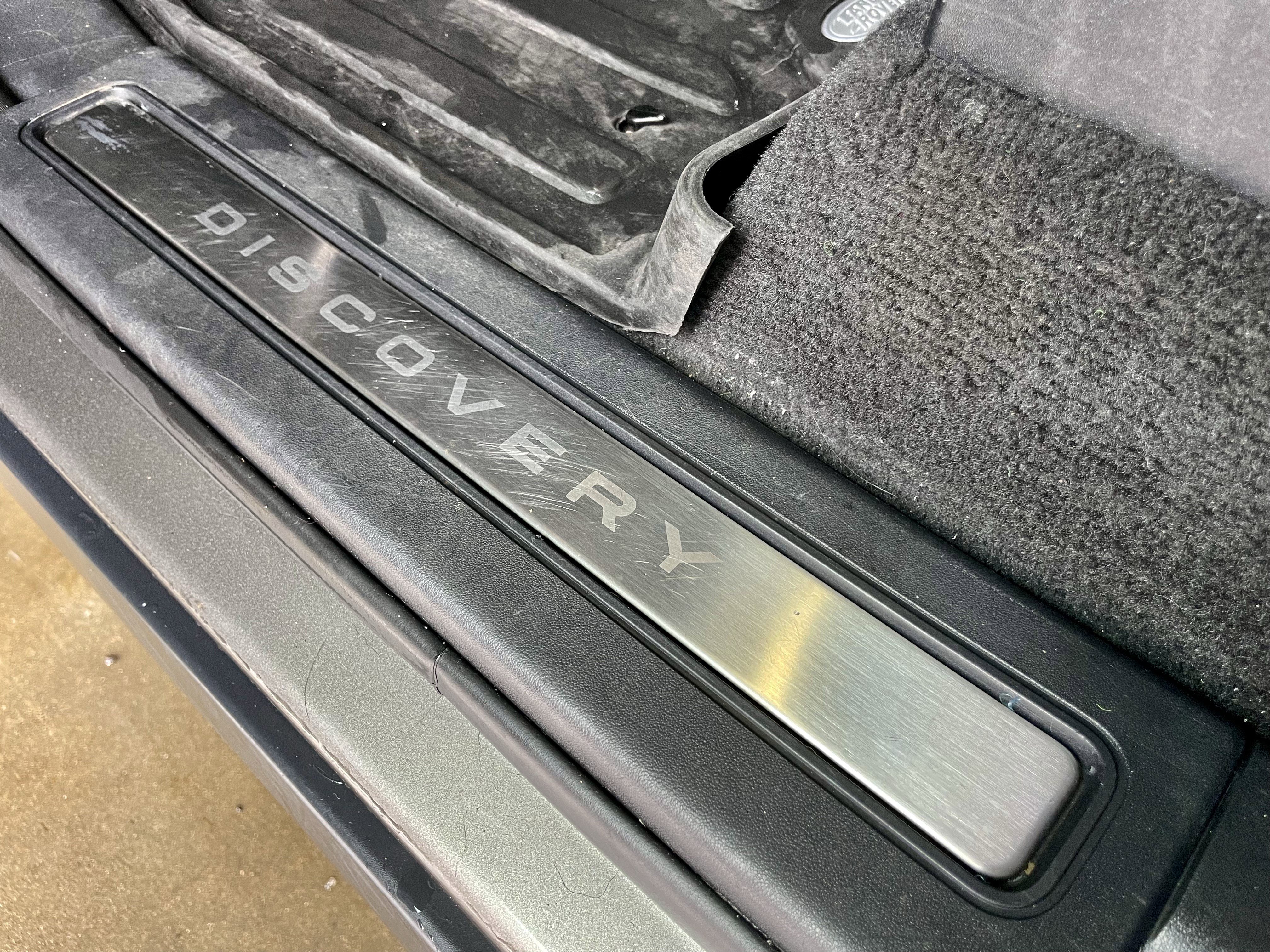 Certified 2024 Land Rover Discovery Dynamic SE image 43