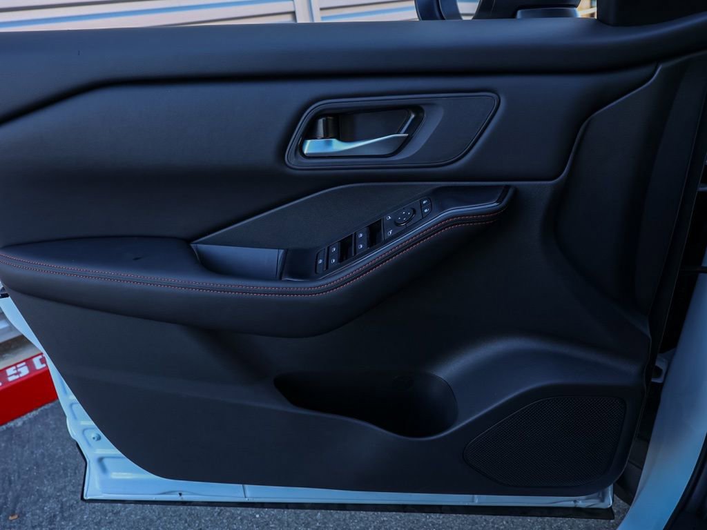 New 2026 Nissan Rogue SV image 23