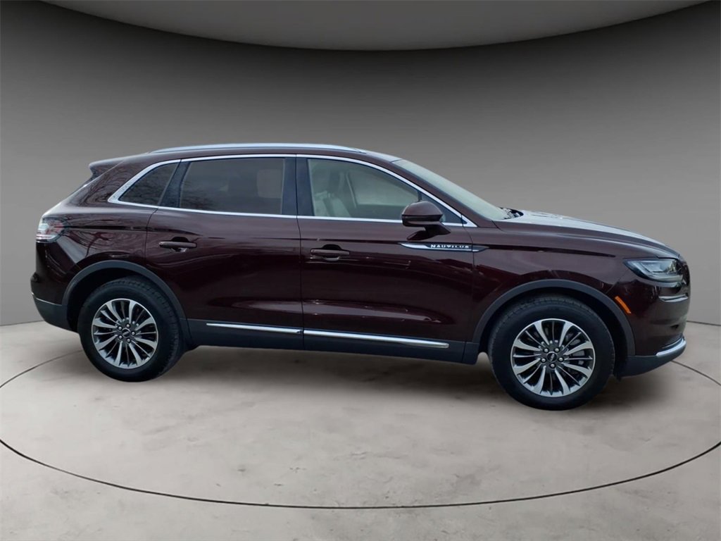 Certified 2023 Lincoln Nautilus AWD image 10