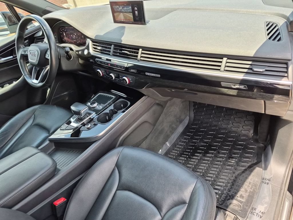 Used 2018 Audi Q7 3.0T Premium Plus w/ Premium Plus Package AWD/4WD image 19